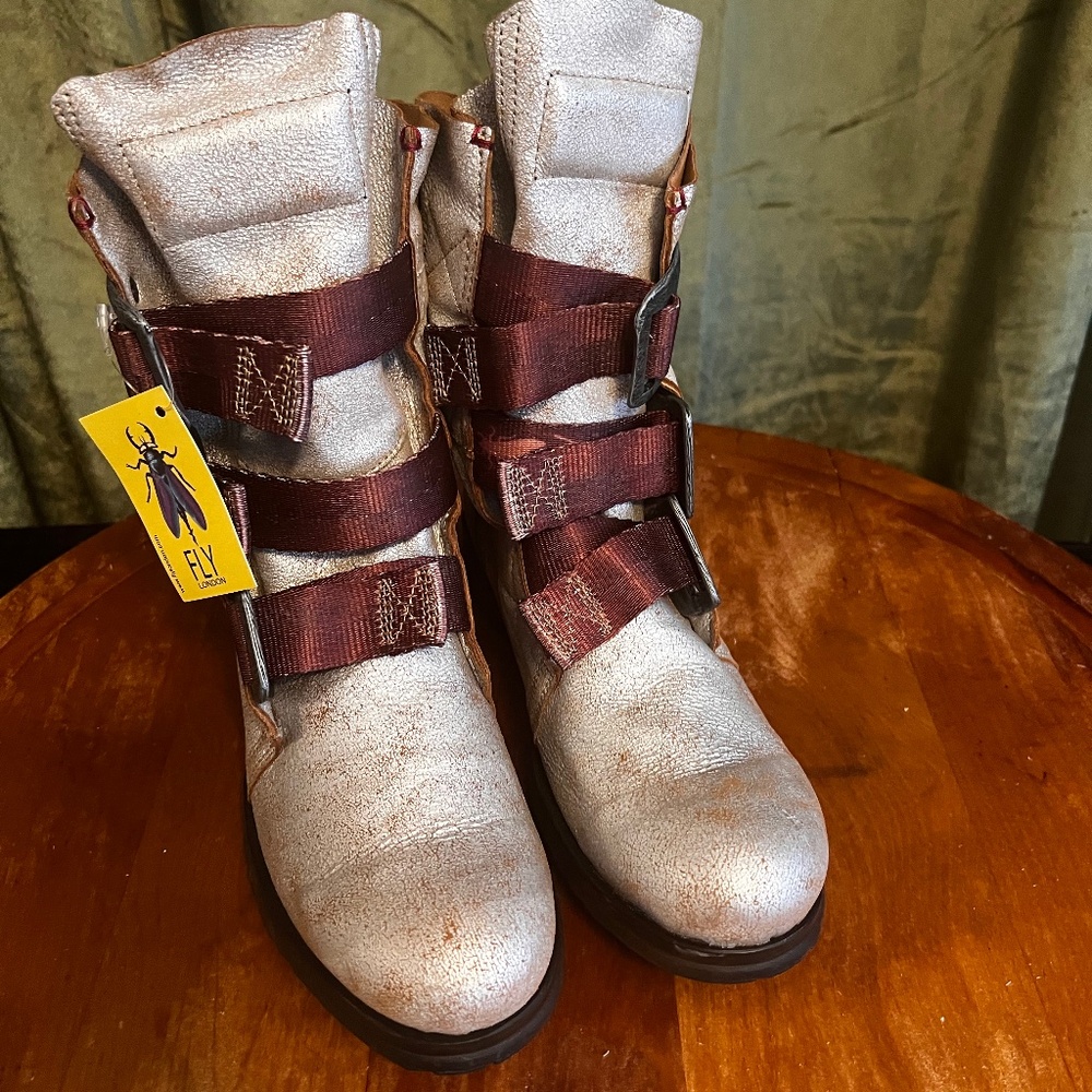 Fly London Women's Kiff682fly Ankle Boot EU 38 US 7.5-8 New/Tags $175